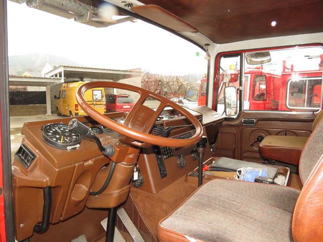 Interior de la cabina de la serie T1